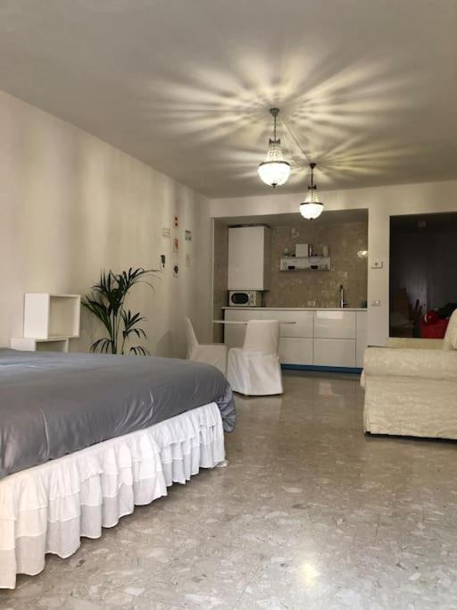 San Bernardino Monolocale Con Balcone Appartement Verona Buitenkant foto